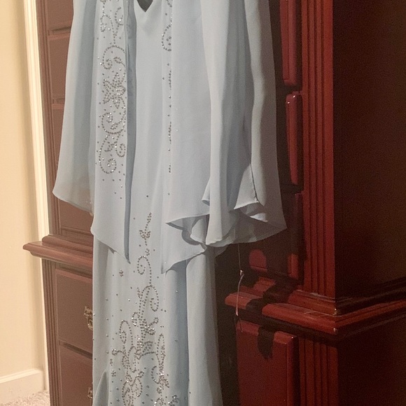 R.M. Richards - Picture 7 of 7